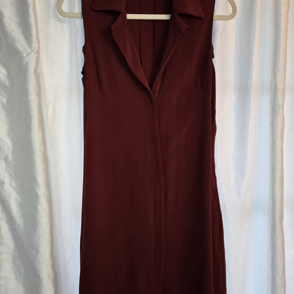 Elegant Burgundy Sleeveless Dress